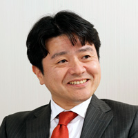 中桐 啓貴氏