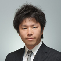 滑 健作